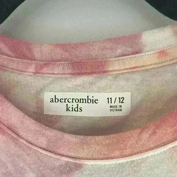 Abercrombie & Fitch
JAN TIE FRONT ESSENTIAL - Print T-shirt size 11/12 - Picture 5 of 9